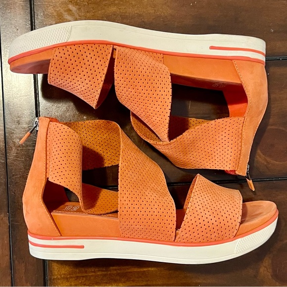 Eileen Fisher Women's Orange Nubuck Sport Platform Sandals - Picture 2 of 8